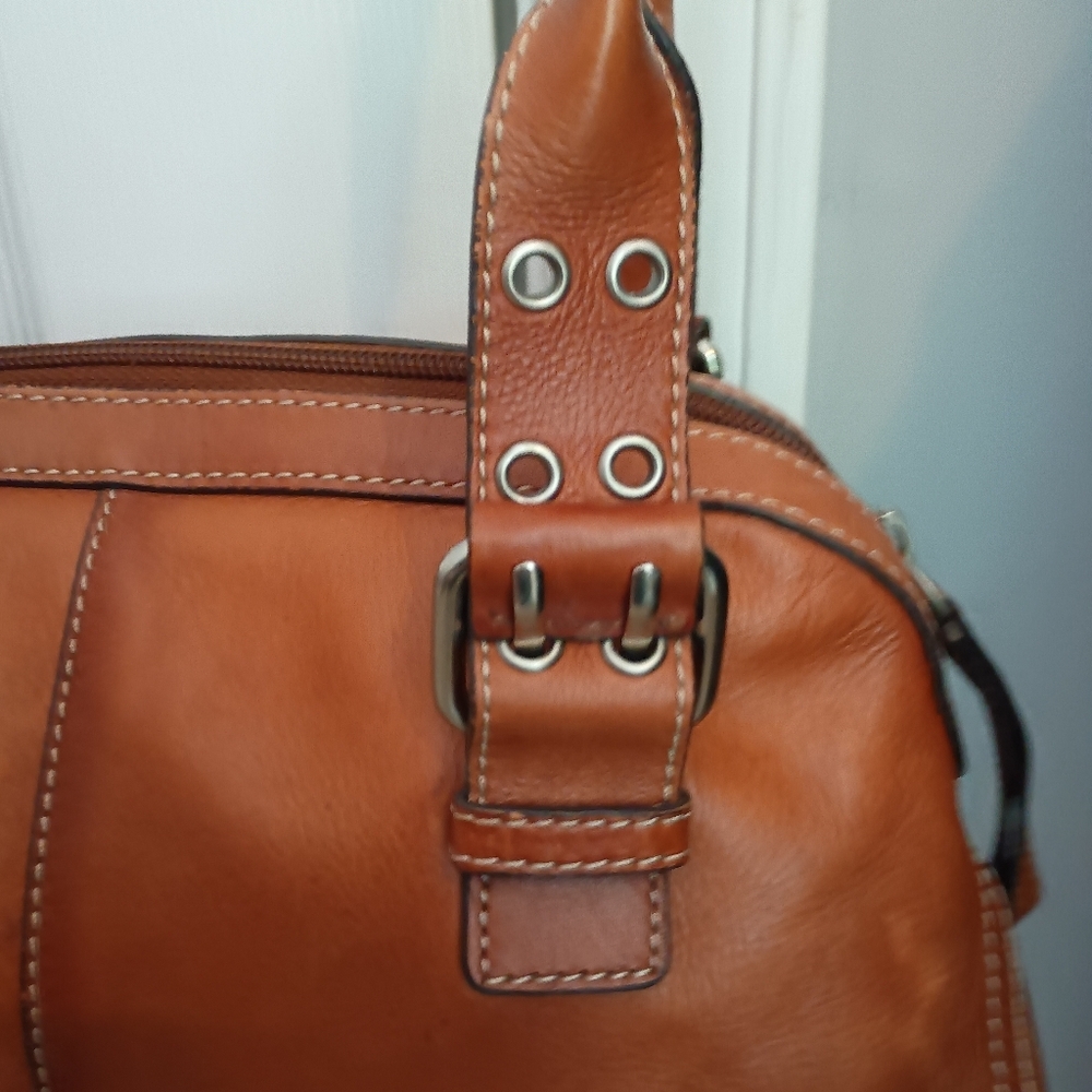 Fossil Medium Leather Shoulder Bag with Reversible Straps — Tan - Picture 6 of 14